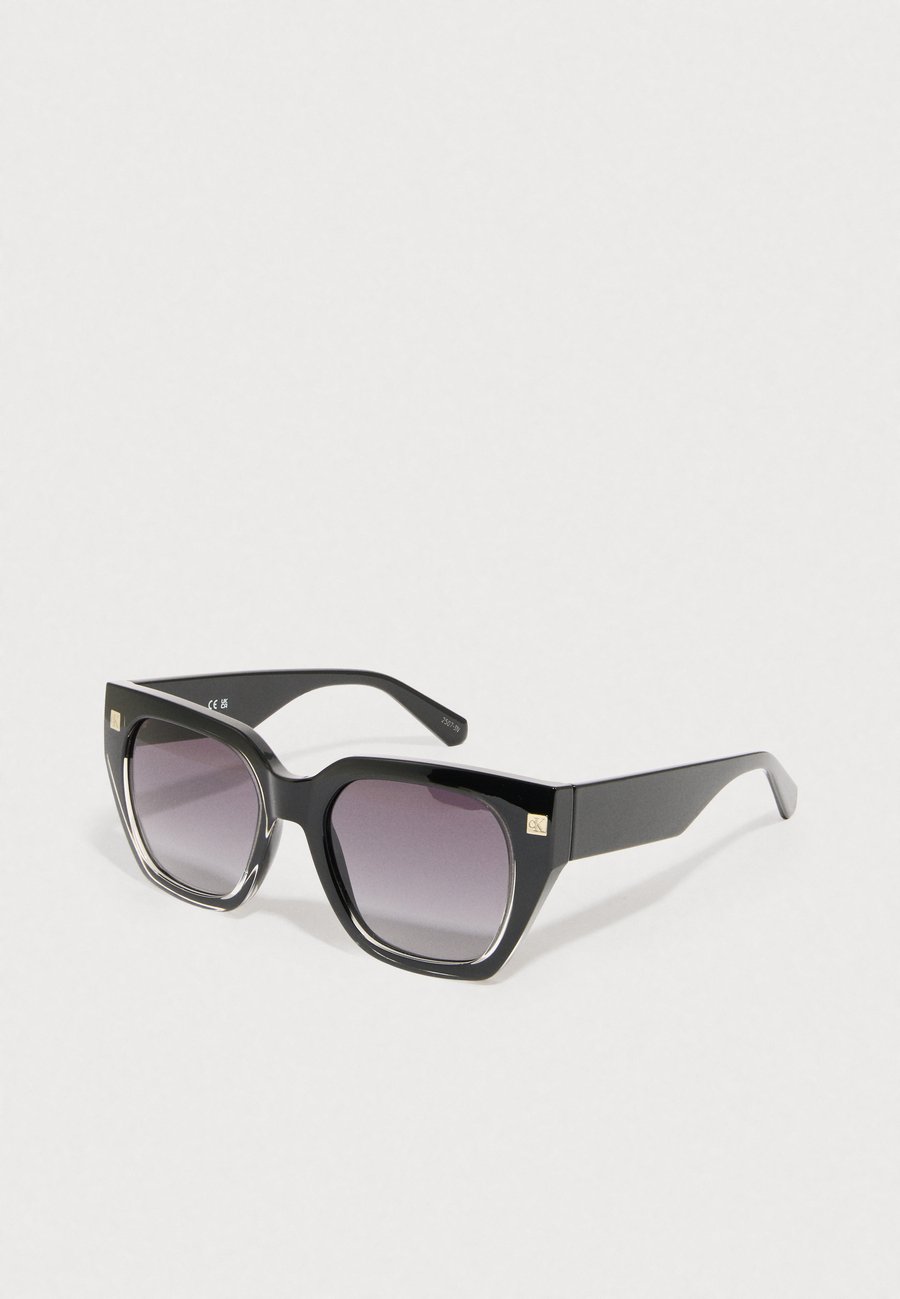 Солнцезащитные очки Calvin Klein Jeans Sunglasses, Black
Солнцезащитные очки Calvin Klein Jeans Sunglasses, Black