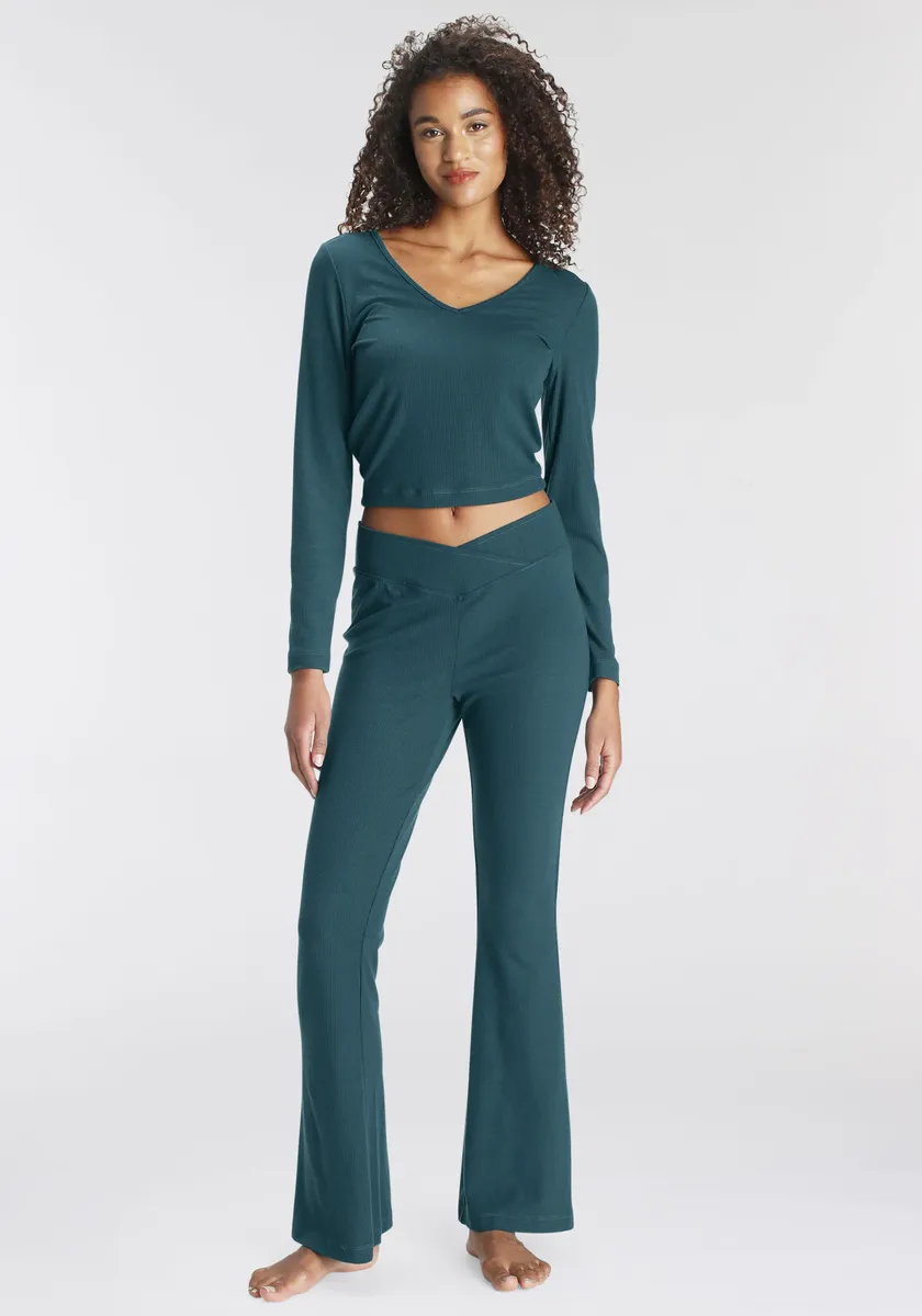 Пижама LASCANA (комплект, 2 шт.) из красивого ребристого материала, зеленый
Пижама LASCANA (комплект, 2 шт.) из красивого ребристого материала, зеленый