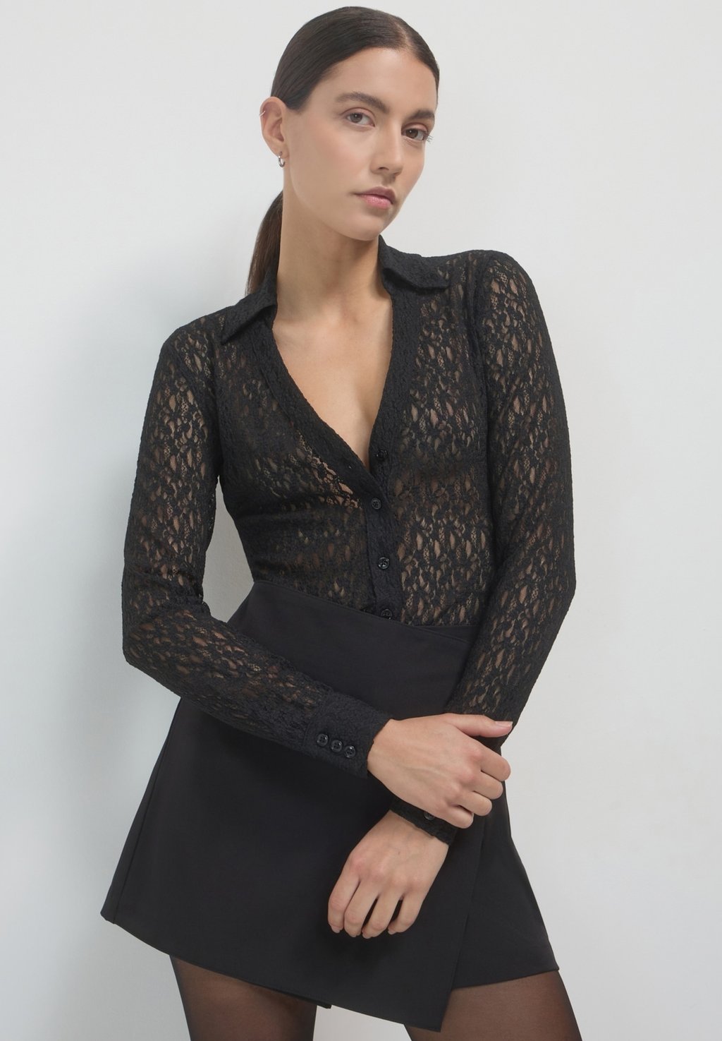 Блузка на пуговицах Calliope, черный
Блузка на пуговицах Calliope, черный