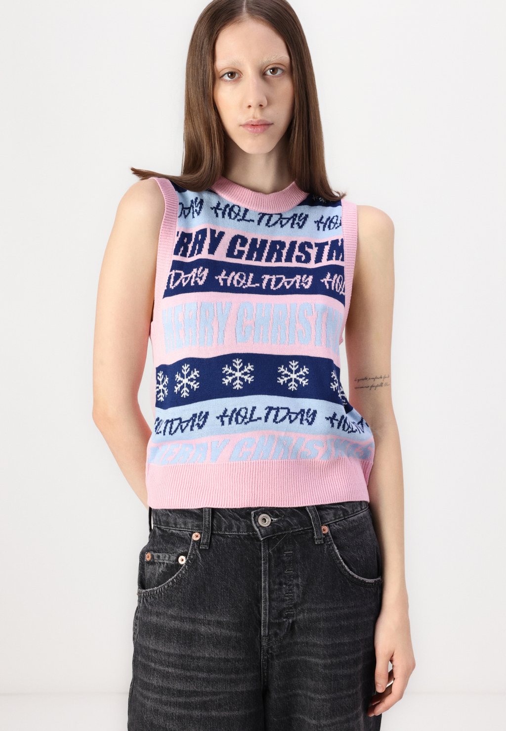 Жилет PCHOLLI XMAS O NECK Pieces, светло-розовый
Жилет PCHOLLI XMAS O NECK Pieces, светло-розовый