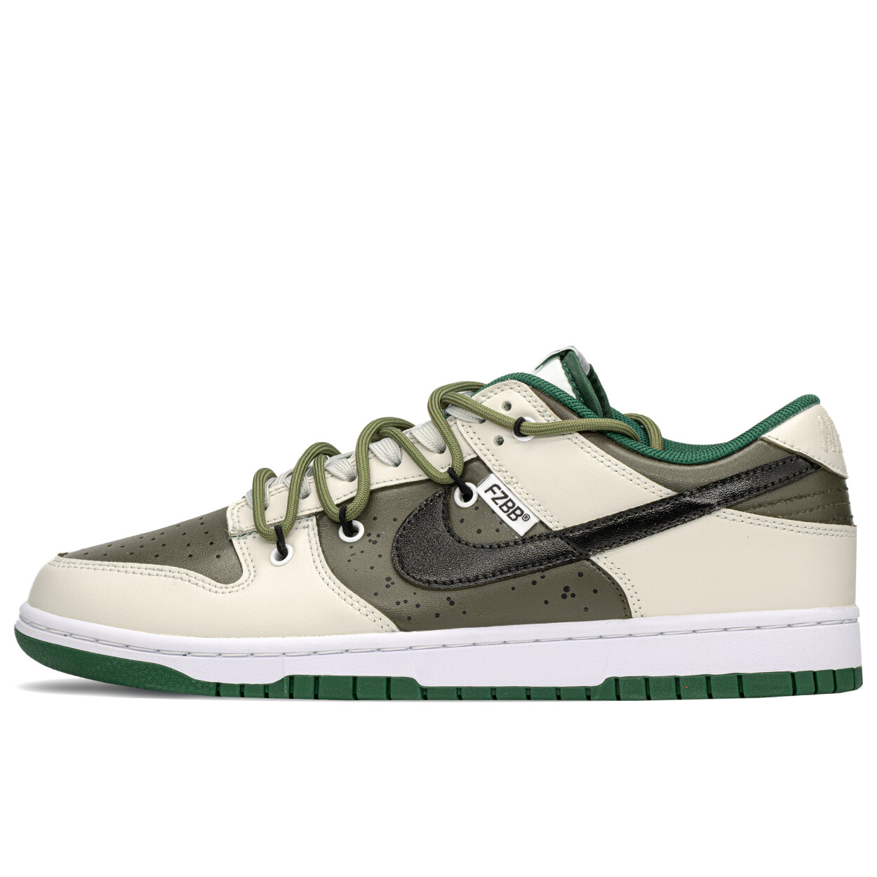 Кроссовки Nike Dunk Skateboarding Shoes Unisex Low-top Black/green, черный/зеленый
Кроссовки Nike Dunk Skateboarding Shoes Unisex Low-top Black/green, черный/зеленый