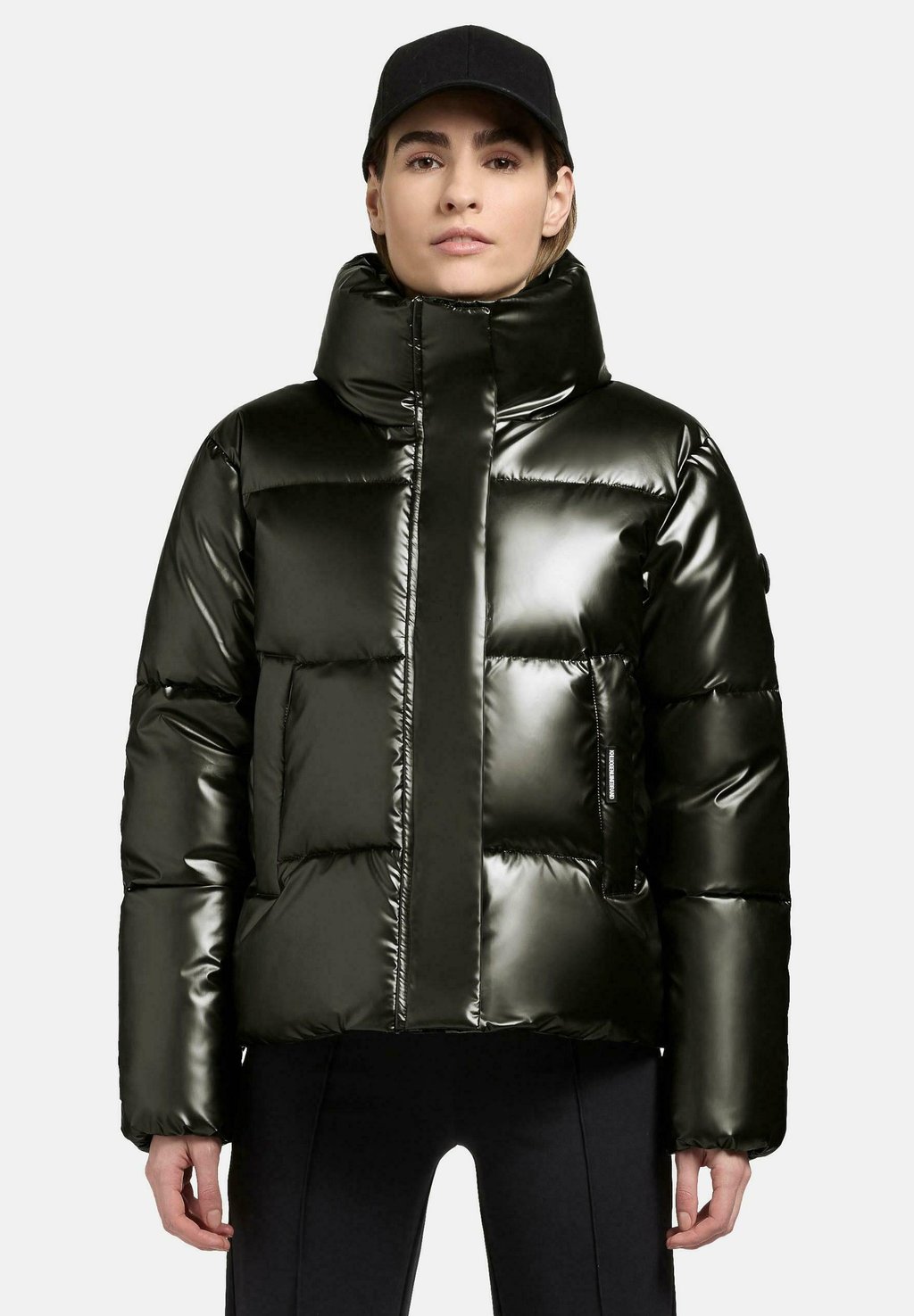 Зимняя куртка RINJA SHINY khujo, темно-зеленый
Зимняя куртка RINJA SHINY khujo, темно-зеленый