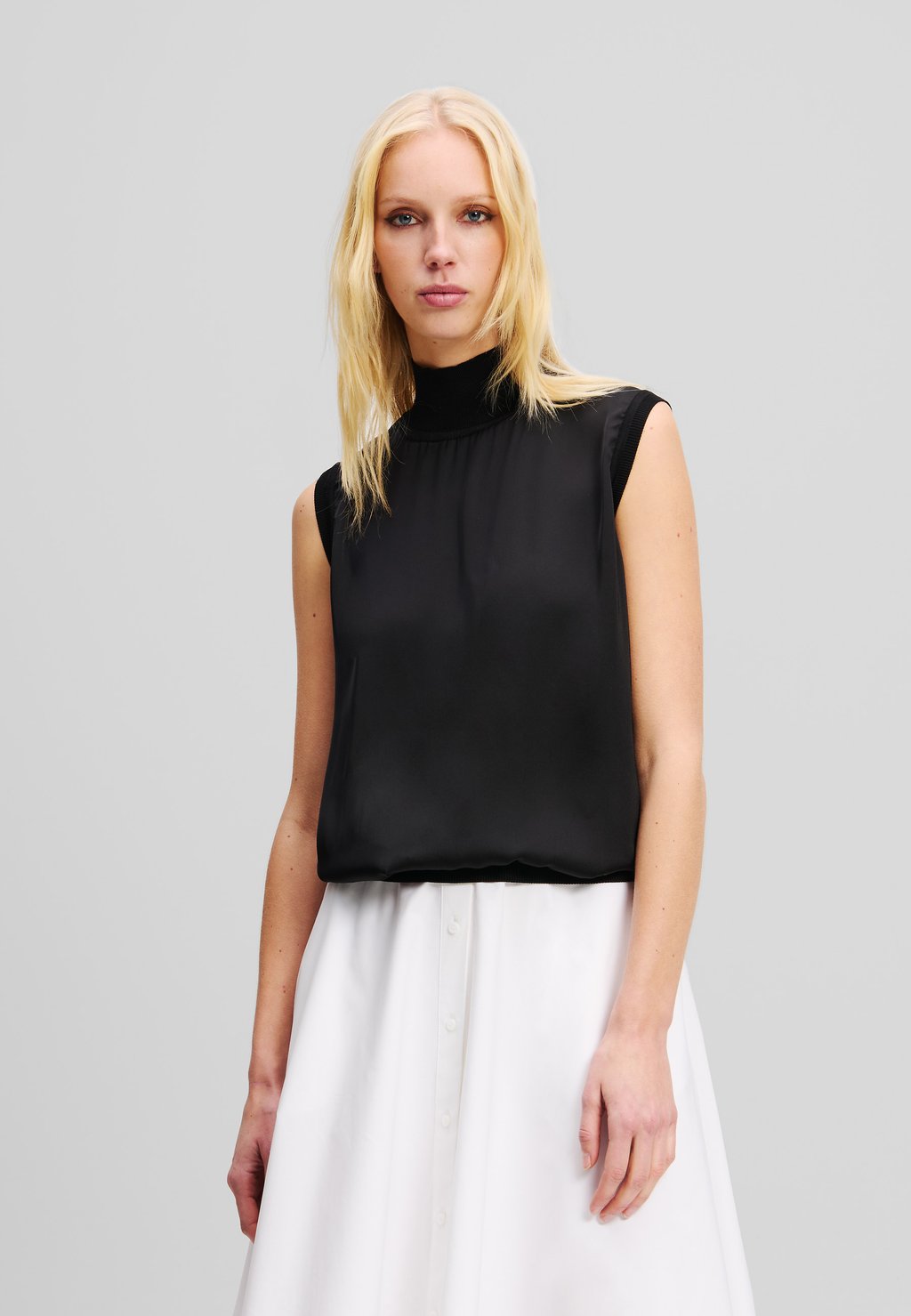 Топ KARL LAGERFELD, черный
Топ KARL LAGERFELD, черный