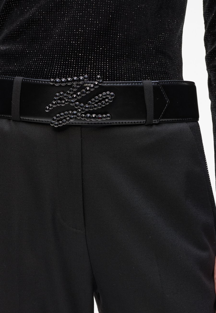 Ремень KARL LAGERFELD K/AUTOGRAPH RHNS H5 BELT, Black
Ремень KARL LAGERFELD K/AUTOGRAPH RHNS H5 BELT, Black