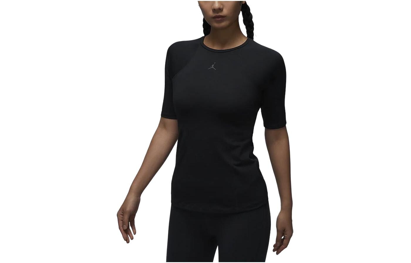 Спортивная футболка женская черная Jordan
Спортивная футболка женская черная Jordan
