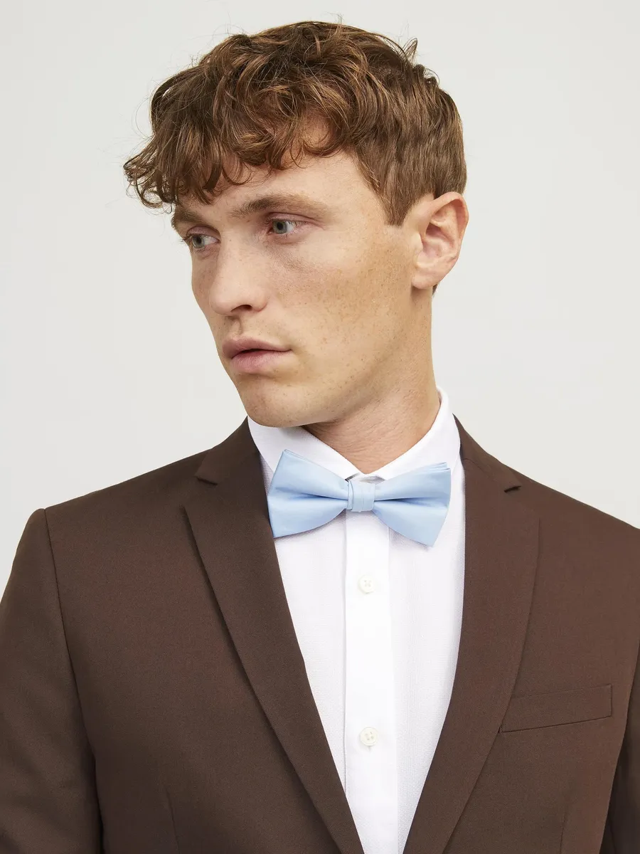 Галстук Jack & Jones "JACSOLID BOWTIE NOOS", синий 
Галстук Jack & Jones "JACSOLID BOWTIE NOOS", синий