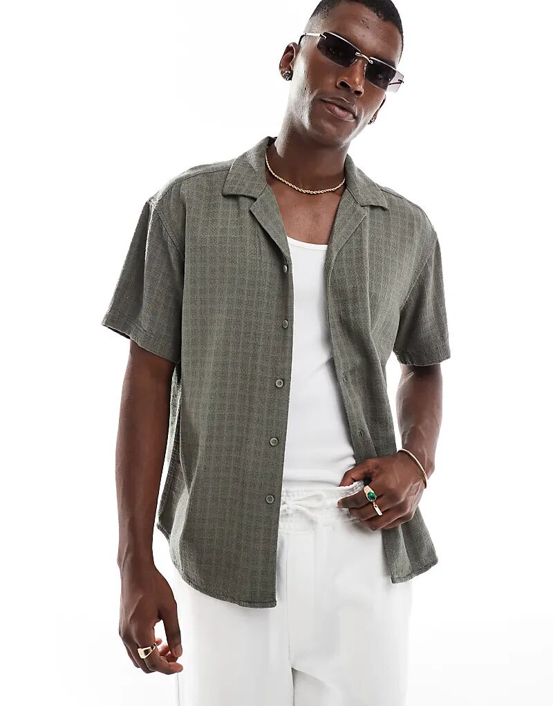 Текстурированная льняная рубашка ONLY & SONS цвета хаки с короткими рукавами
Текстурированная льняная рубашка ONLY & SONS цвета хаки с короткими рукавами
