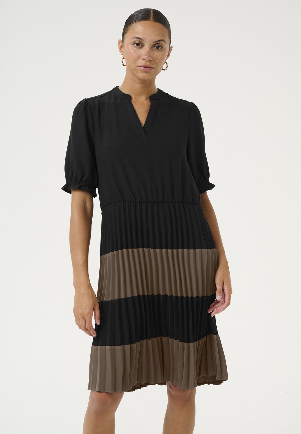 Повседневное платье BETTY Culture, черный
Повседневное платье BETTY Culture, черный