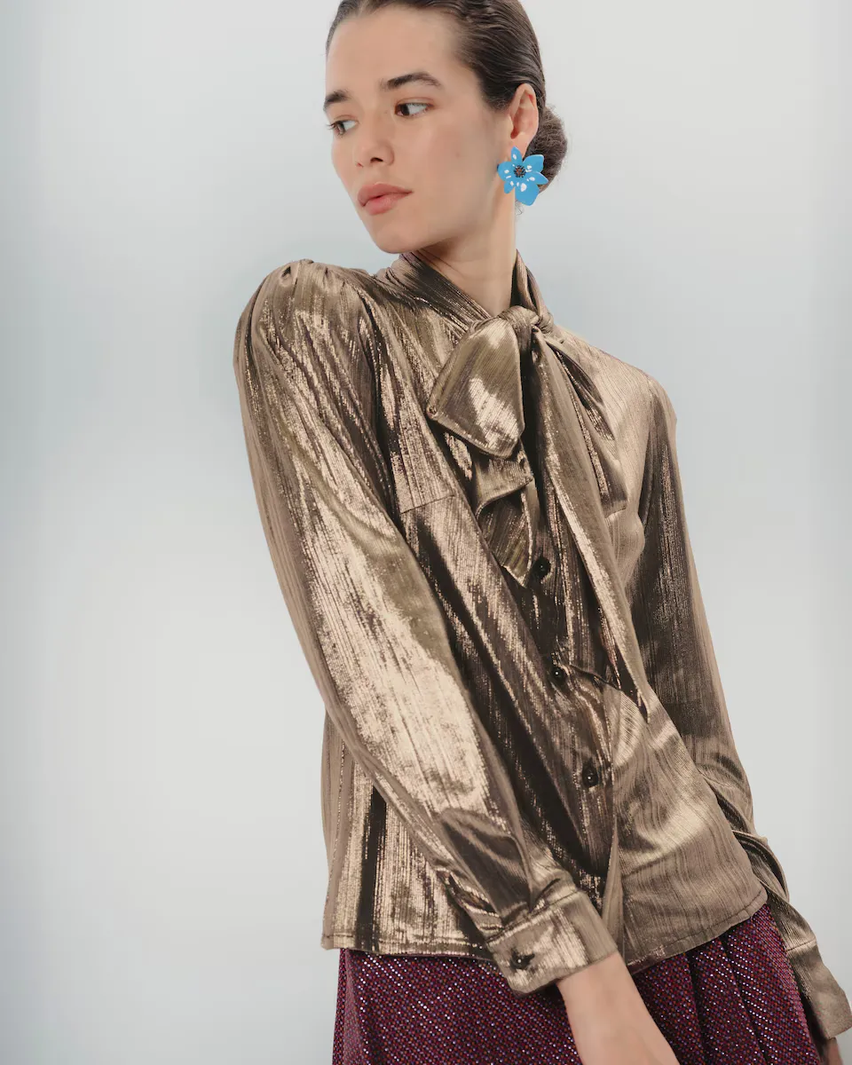 Романтическая блузка для женщин Vega Dolores Promesas, золотой
Романтическая блузка для женщин Vega Dolores Promesas, золотой