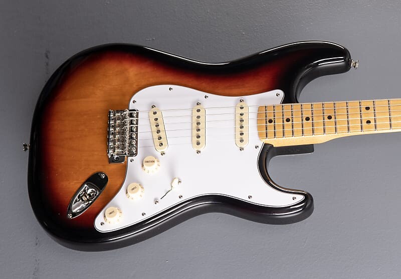 Электрогитара Fender Jimi Hendrix Stratocaster - 3 Color Sunburst
Электрогитара Fender Jimi Hendrix Stratocaster - 3 Color Sunburst