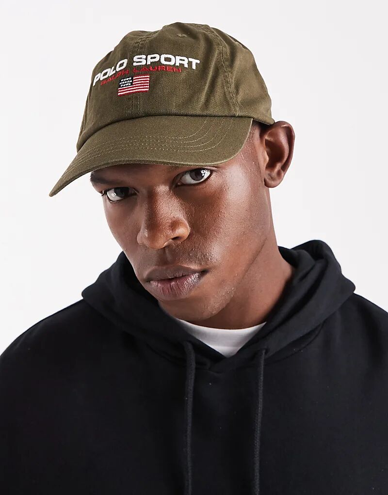 Бейсболка из твила с логотипом Polo Ralph Lauren Sport оливково-зеленого цвета
Бейсболка из твила с логотипом Polo Ralph Lauren Sport оливково-зеленого цвета