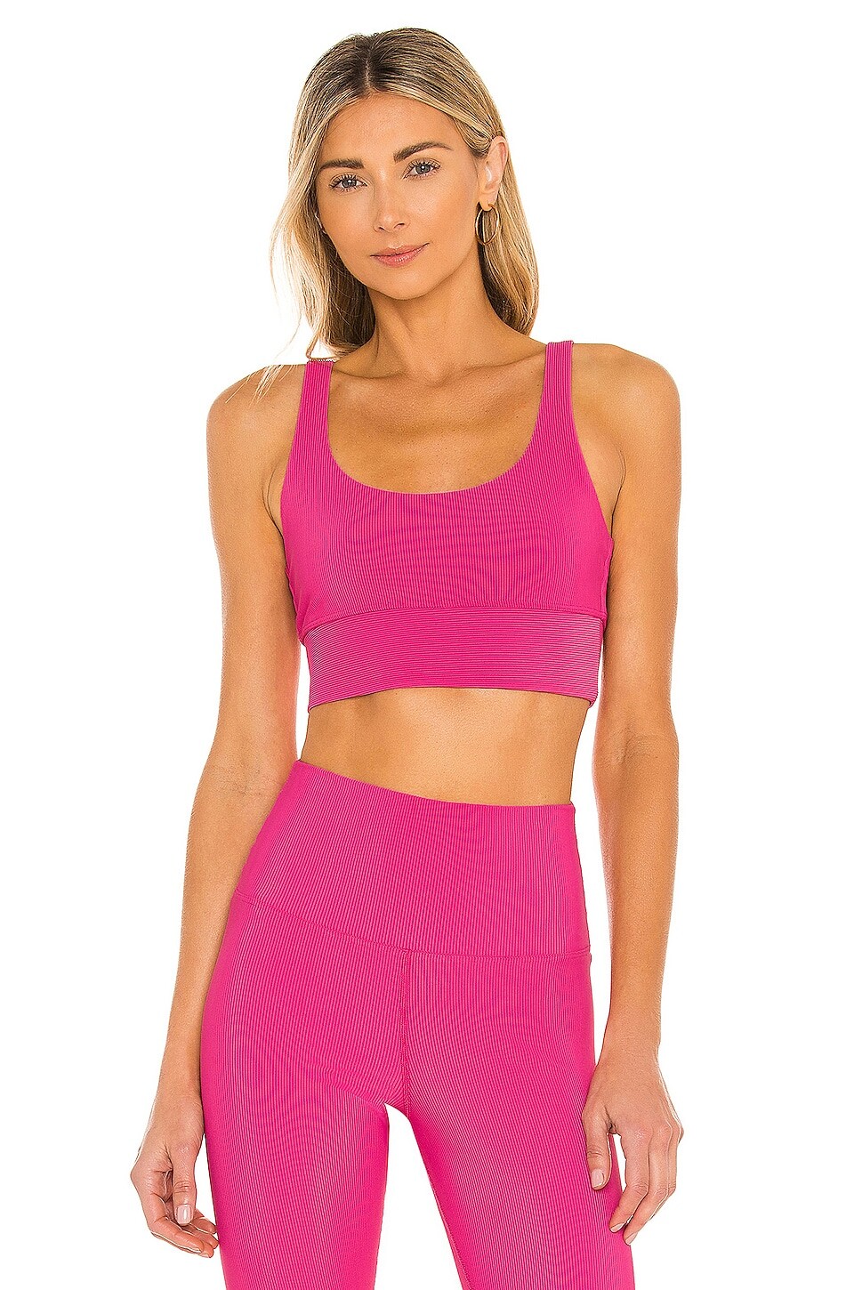 Бюстгальтер BEACH RIOT Leah Sports, фуксия
Бюстгальтер BEACH RIOT Leah Sports, фуксия