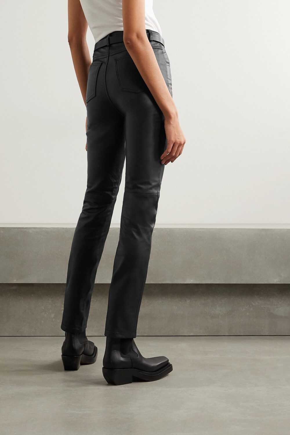 DEADWOOD + NET SUSTAIN Кожаные брюки прямого кроя Phoenix, черный
DEADWOOD + NET SUSTAIN Кожаные брюки прямого кроя Phoenix, черный