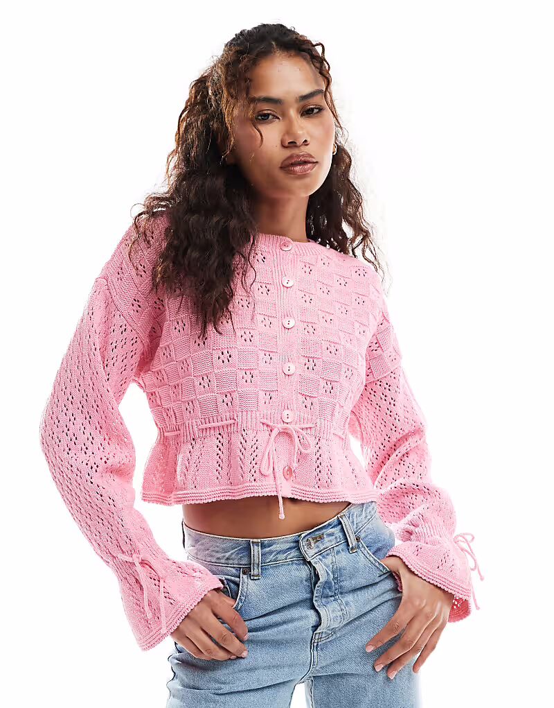 Вязаный кардиган Miss Selfridge с завязкой на талии светло-розового цвета
Вязаный кардиган Miss Selfridge с завязкой на талии светло-розового цвета