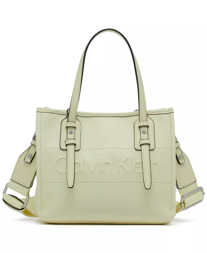 Современная мини-сумка через плечо Essentials с ремнем в стиле веб Calvin Klein, зеленый
Современная мини-сумка через плечо Essentials с ремнем в стиле веб Calvin Klein, зеленый