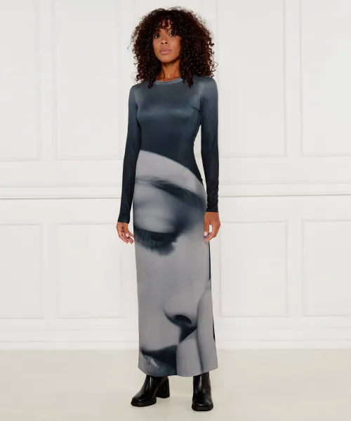 Платье Desigual, мультиколор
Платье Desigual, мультиколор