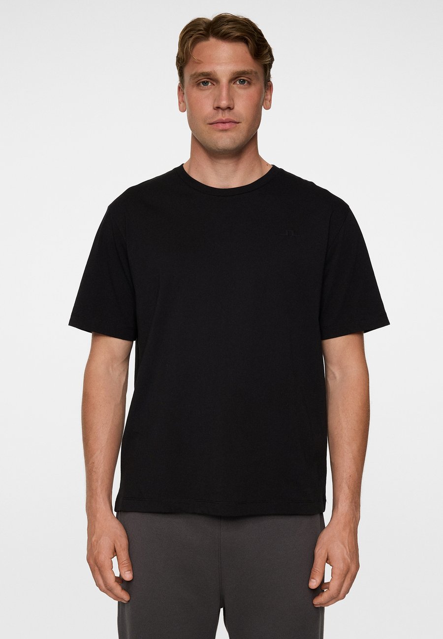 Футболка J.LINDEBERG Sports Sports T-shirt, Black, Черный, Футболка J.LINDEBERG Sports Sports T-shirt, Black
Футболка J.LINDEBERG Sports Sports T-shirt, Black, Черный, Футболка J.LINDEBERG Sports Sports T-shirt, Black