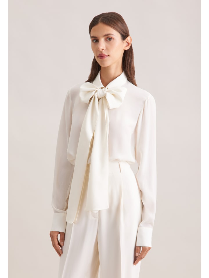 Обычная расклешенная блузка белого цвета Seidensticker
Обычная расклешенная блузка белого цвета Seidensticker