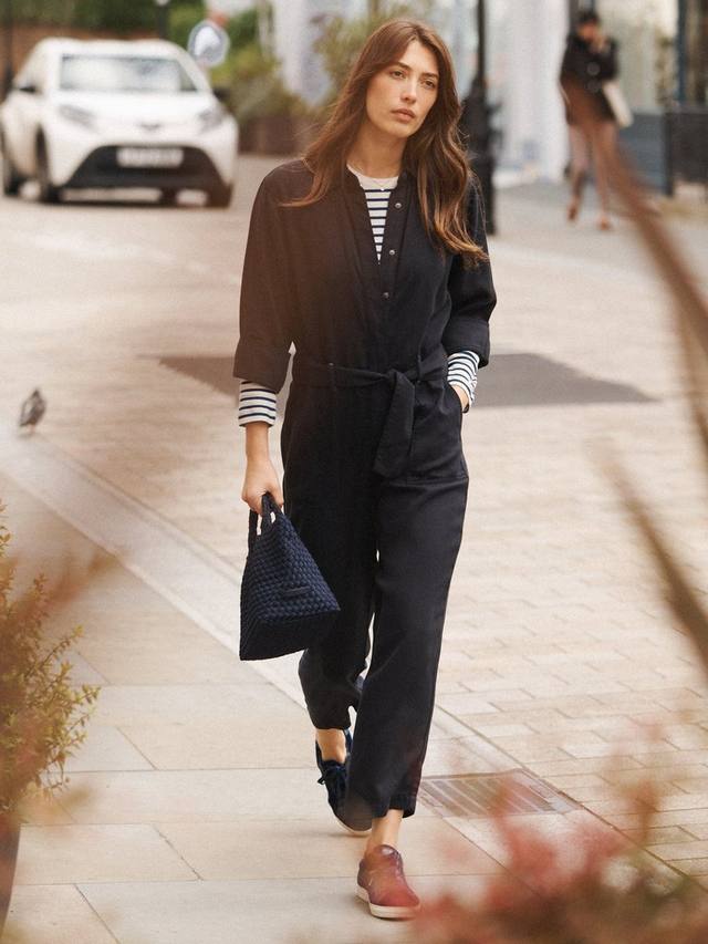 Комбинезон с поясом для полли NRBY, темно-синий
Комбинезон с поясом для полли NRBY, темно-синий