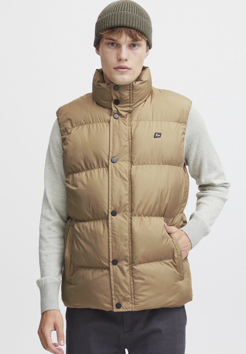 Жилет BHTOMY Blend, цвет lead gray
Жилет BHTOMY Blend, цвет lead gray