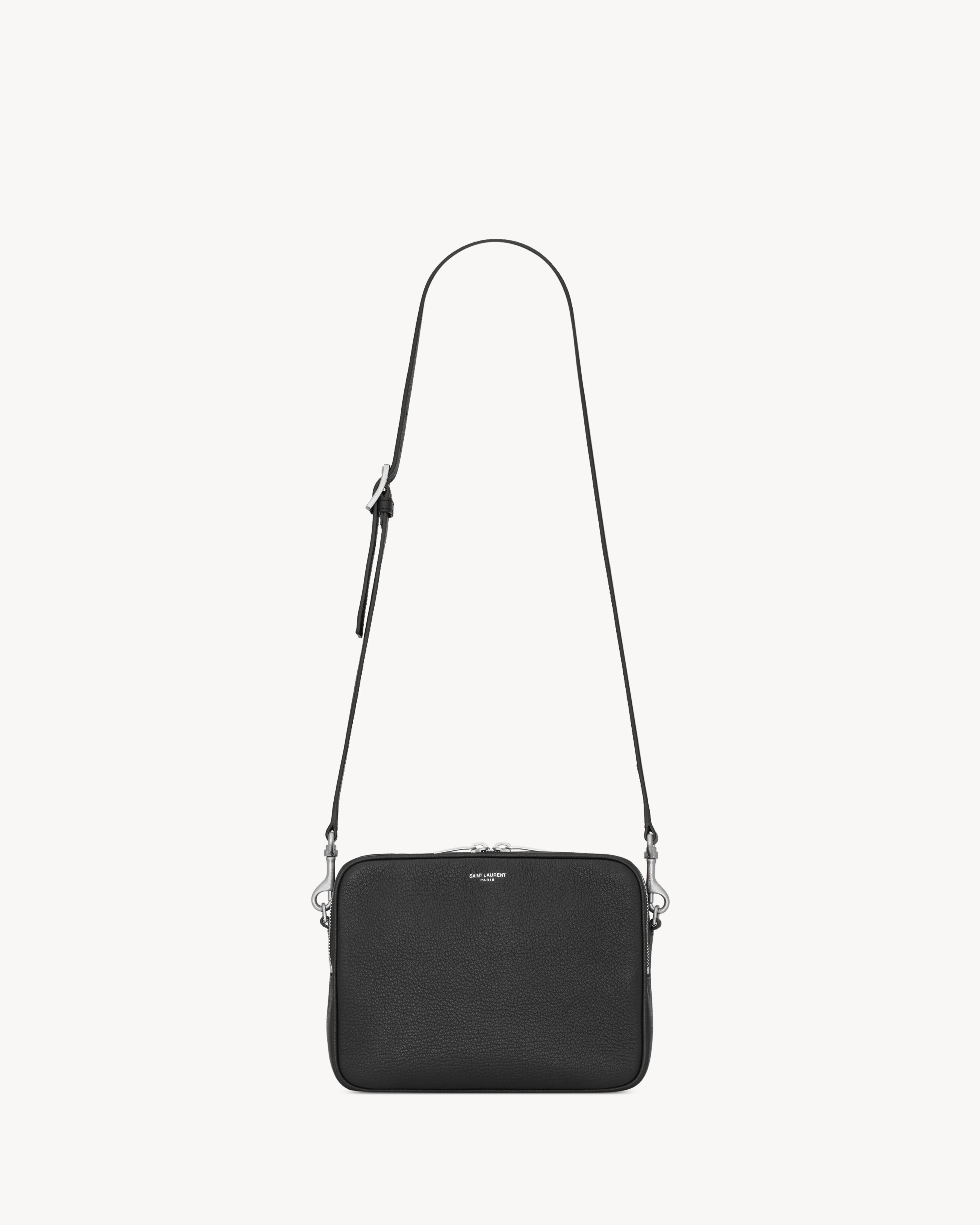 Малая камера-сумка SAINT LAURENT из зернистой кожи, черный
Малая камера-сумка SAINT LAURENT из зернистой кожи, черный