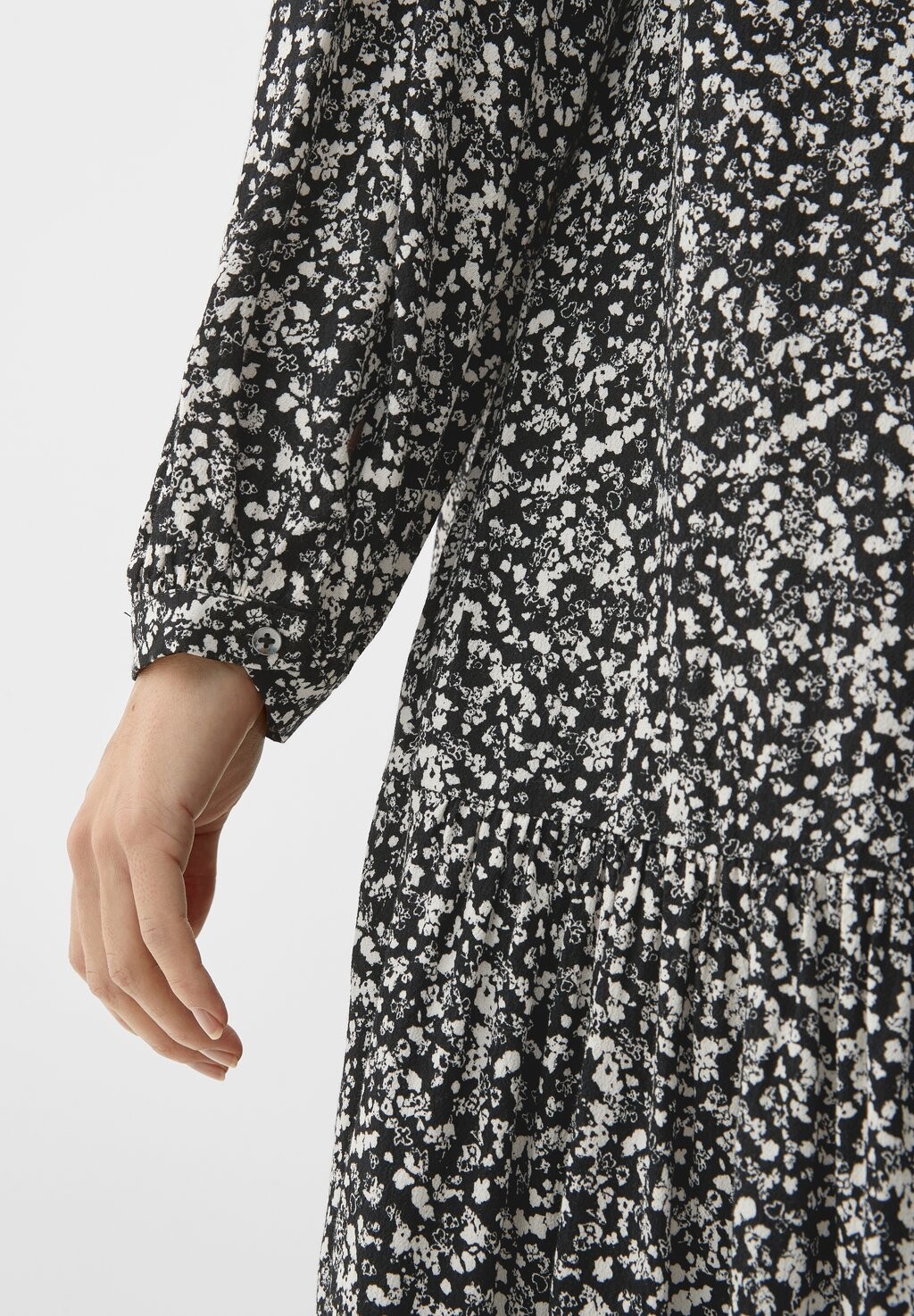 Дневное платье s.Oliver, черный
Дневное платье s.Oliver, черный