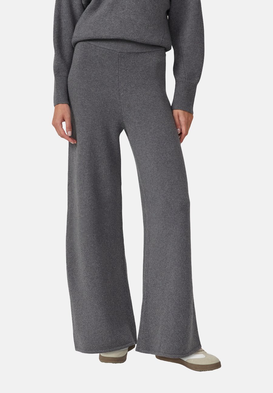 Брюки s.Oliver Trousers, Graphit/Grey
Брюки s.Oliver Trousers, Graphit/Grey