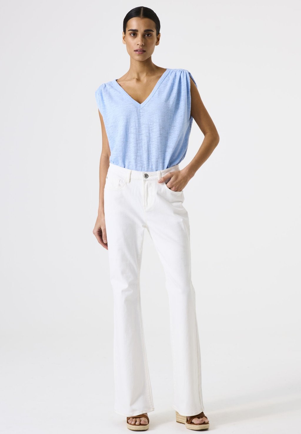 Базовая футболка Garcia, синий
Базовая футболка Garcia, синий