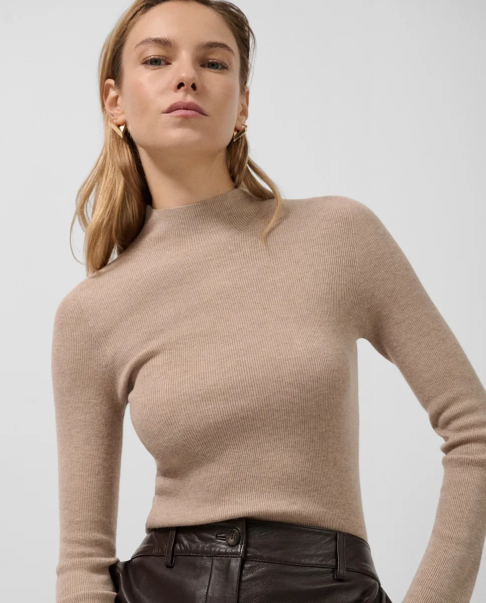 Женский свитер с воротником-стойкой Roberto Verino, светло-бежевый
Женский свитер с воротником-стойкой Roberto Verino, светло-бежевый