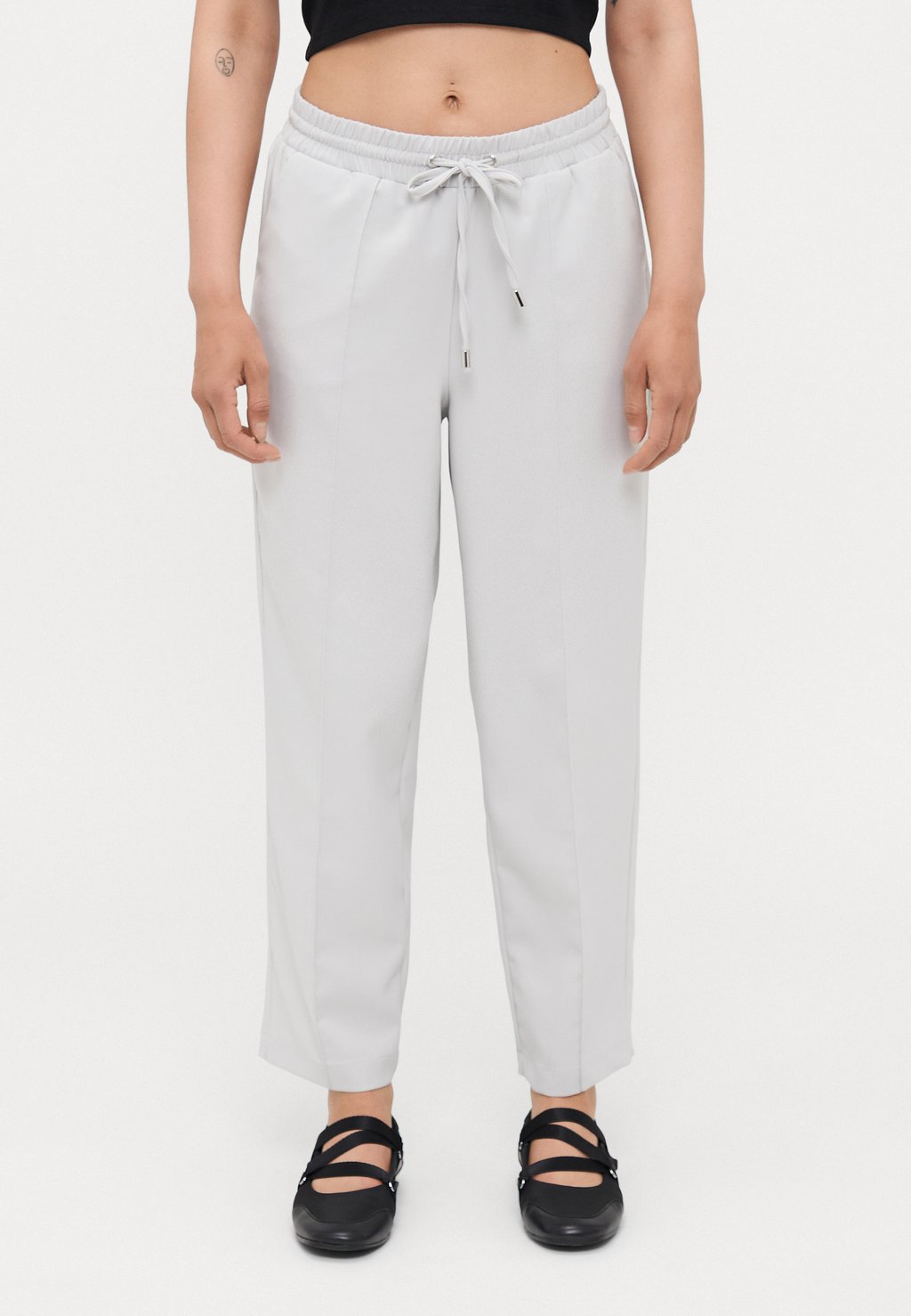 Брюки ONLLANDO PULL UP ONLY Petite, светло-серый
Брюки ONLLANDO PULL UP ONLY Petite, светло-серый