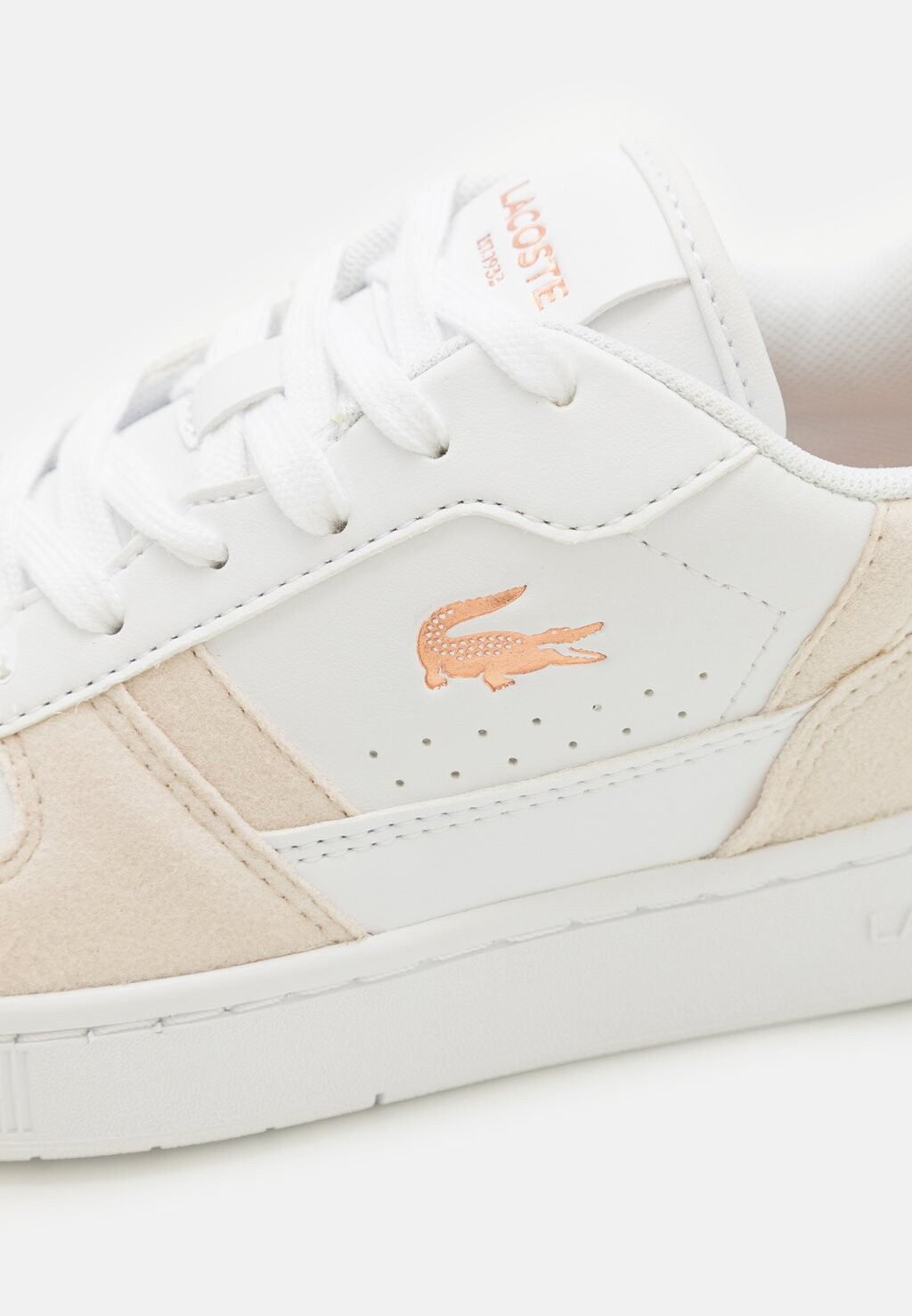 Кроссовки на шнуровке T-CLIP SET JUNIOR COURT UNISEX Lacoste, белый
Кроссовки на шнуровке T-CLIP SET JUNIOR COURT UNISEX Lacoste, белый