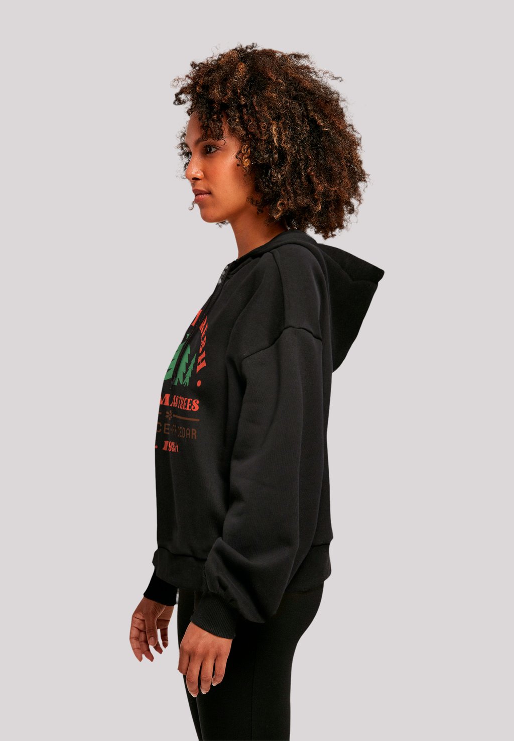 Толстовка с капюшоном WEIHNACHTEN TREES COLLEGIATE WARM AND COZY F4NT4STIC, черный
Толстовка с капюшоном WEIHNACHTEN TREES COLLEGIATE WARM AND COZY F4NT4STIC, черный