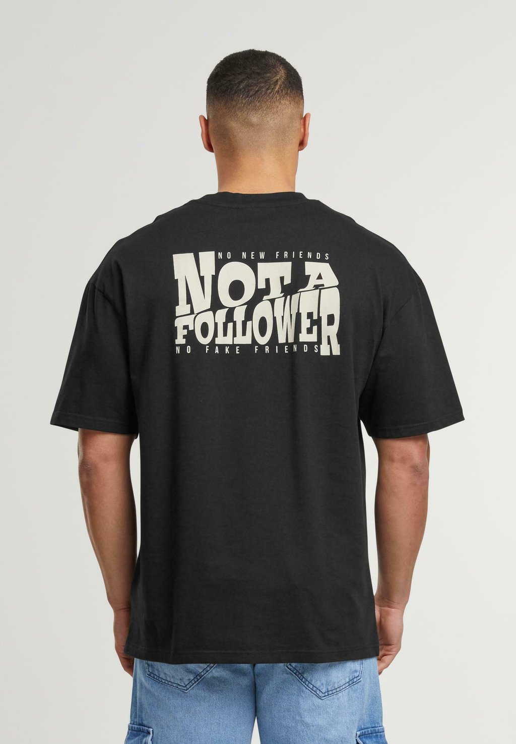 Футболка с принтом NOT A FOLLOWER DEF, черный
Футболка с принтом NOT A FOLLOWER DEF, черный