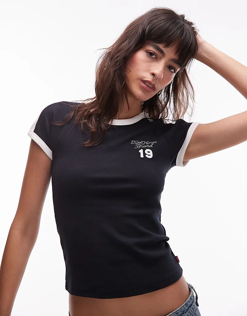 Футболка Levi's Riley с принтом реглан черного цвета
Футболка Levi's Riley с принтом реглан черного цвета