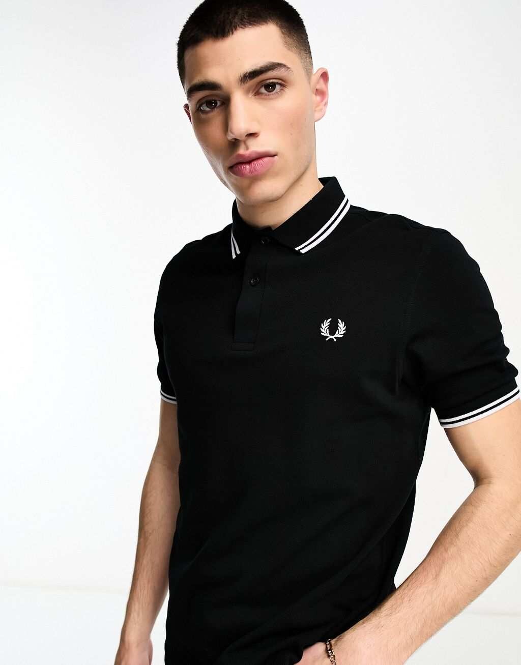 Черная футболка-поло с логотипом Fred Perry, Черный, Черная футболка-поло с логотипом Fred Perry
Черная футболка-поло с логотипом Fred Perry, Черный, Черная футболка-поло с логотипом Fred Perry