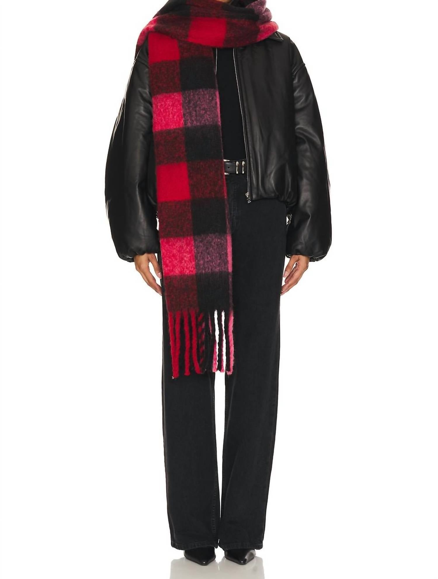 Rails Шарф Oslo цвета алый оникс
Rails Шарф Oslo цвета алый оникс