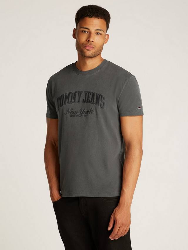 Винтажная университетская хлопчатобумажная футболка с логотипом regular fit с коротким рукавом Tommy Hilfiger, цвет Washed Black
Винтажная университетская хлопчатобумажная футболка с логотипом regular fit с коротким рукавом Tommy Hilfiger, цвет Washed Black