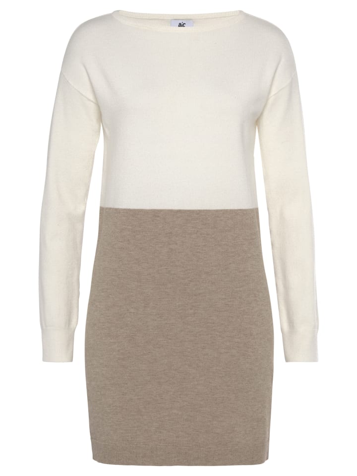 Короткое платье AJC
Короткое платье AJC