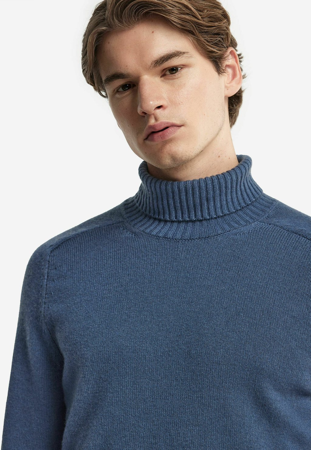 Джемпер ROLLKRAGEN ULTRASOFT Falconeri, синий
Джемпер ROLLKRAGEN ULTRASOFT Falconeri, синий