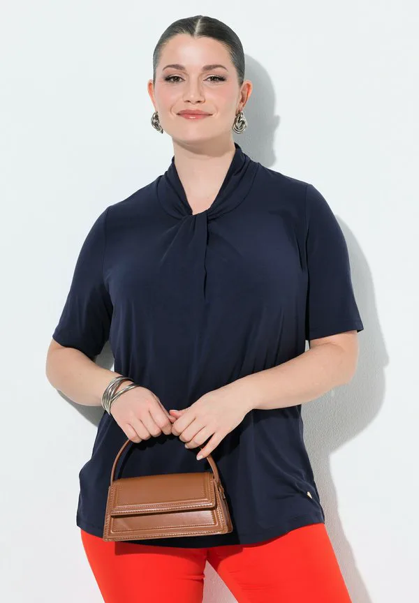 Классическая футболка с принтом stehkragen halbarm Ulla Popken, Dark Marine, Синий, Классическая футболка с принтом stehkragen halbarm Ulla Popken, Dark Marine
Классическая футболка с принтом stehkragen halbarm Ulla Popken, Dark Marine, Синий, Классическая футболка с принтом stehkragen halbarm Ulla Popken, Dark Marine