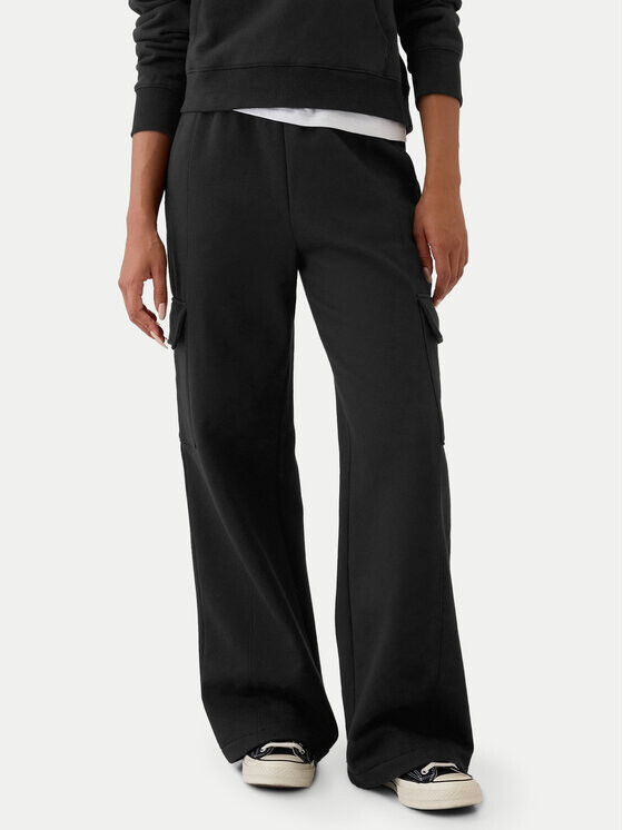 Спортивные брюки свободного кроя Gap, черный
Спортивные брюки свободного кроя Gap, черный