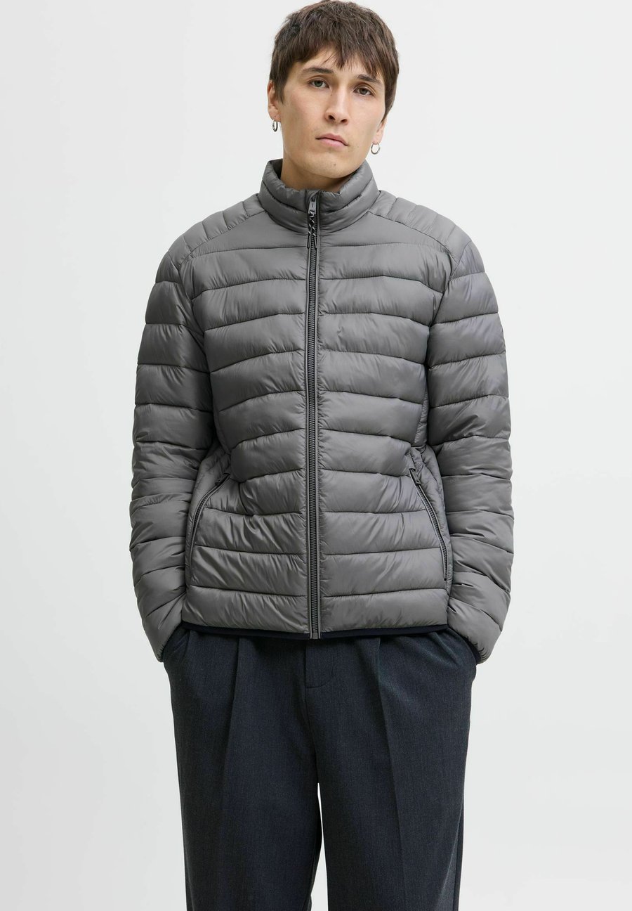 Куртка Jack & Jones JJEBRADLEY, Castlerock/Grey
Куртка Jack & Jones JJEBRADLEY, Castlerock/Grey