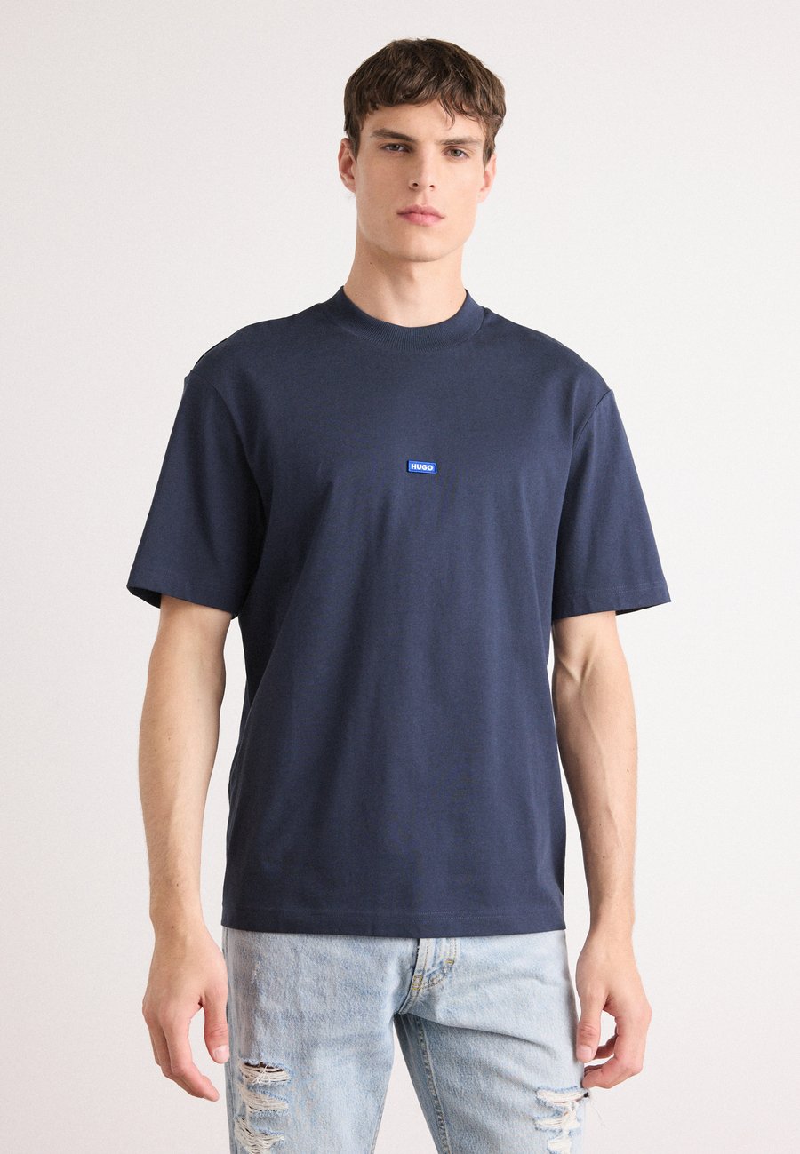 Футболка HUGO NIEROS, Navy/Dark Blue, Синий, Футболка HUGO NIEROS, Navy/Dark Blue
Футболка HUGO NIEROS, Navy/Dark Blue, Синий, Футболка HUGO NIEROS, Navy/Dark Blue