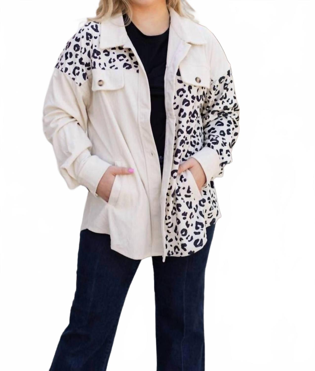 DESHENG ENTERPRISE Вельветовая куртка-рубашка с леопардовым принтом
DESHENG ENTERPRISE Вельветовая куртка-рубашка с леопардовым принтом