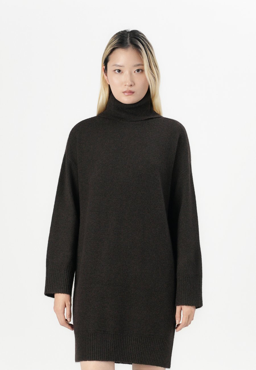 Платье Vero Moda VMAQUARIUS ROLLNECK SHORT, Chocolate Torte/Dark Brown
Платье Vero Moda VMAQUARIUS ROLLNECK SHORT, Chocolate Torte/Dark Brown