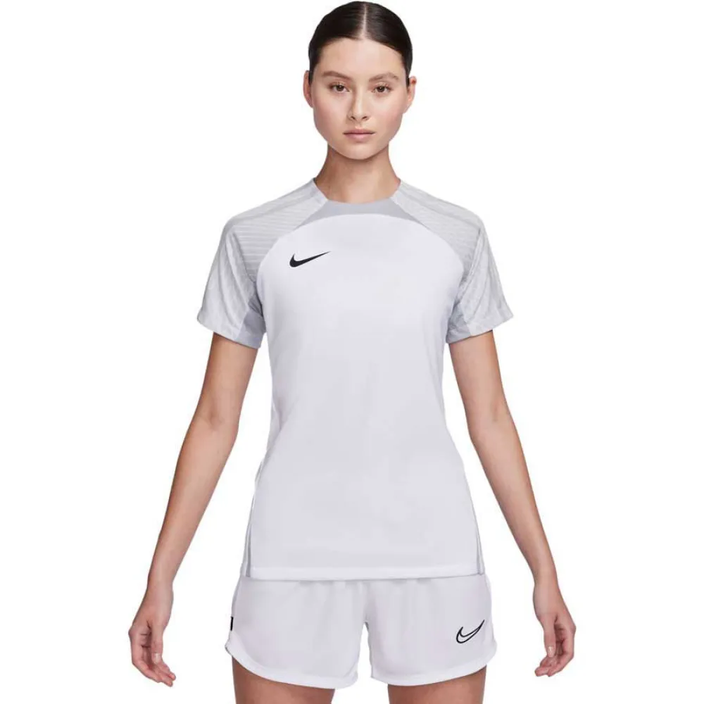 Футболка Nike Dri-Fit Strike23, белый
Футболка Nike Dri-Fit Strike23, белый