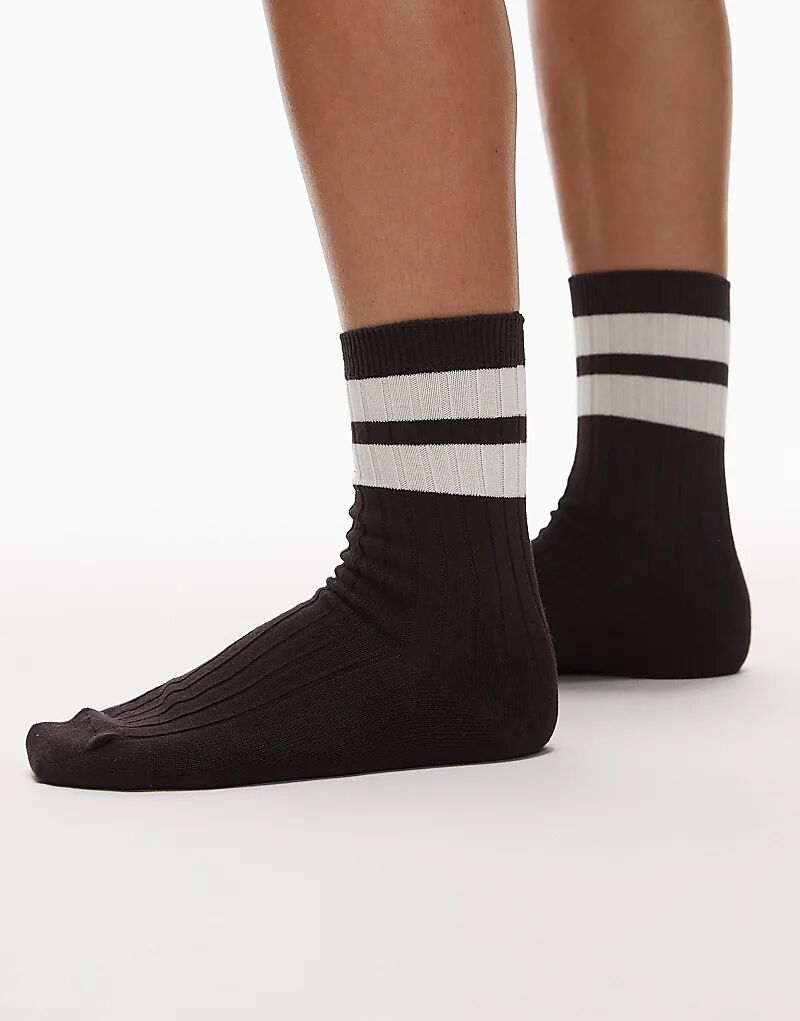 Носки & Other Stories коричневого цвета с белой контрастной манжетой
Носки & Other Stories коричневого цвета с белой контрастной манжетой