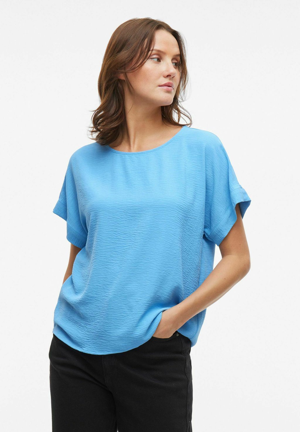 Блуза MIT KURZEN ÄRMELN RUNDHALS VILA, синий
Блуза MIT KURZEN ÄRMELN RUNDHALS VILA, синий