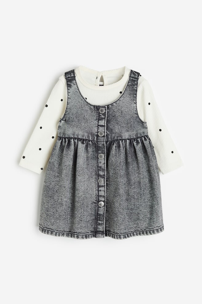 Комплект из двух предметов: рубашка и платье H&M, серый
Комплект из двух предметов: рубашка и платье H&M, серый