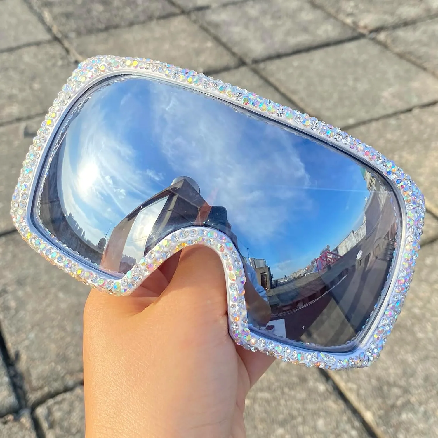 Модные цельные солнцезащитные очки со стразами для женщин, винтажные, большие, серебряные, в форме щита, с бриллиантами, женские очки для вечеринок mincl, Silver
Модные цельные солнцезащитные очки со стразами для женщин, винтажные, большие, серебряные, в форме щита, с бриллиантами, женские очки для вечеринок mincl, Silver